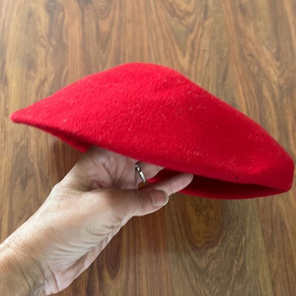 Doeskin red wool beret made is USA - Picture 5 of 5